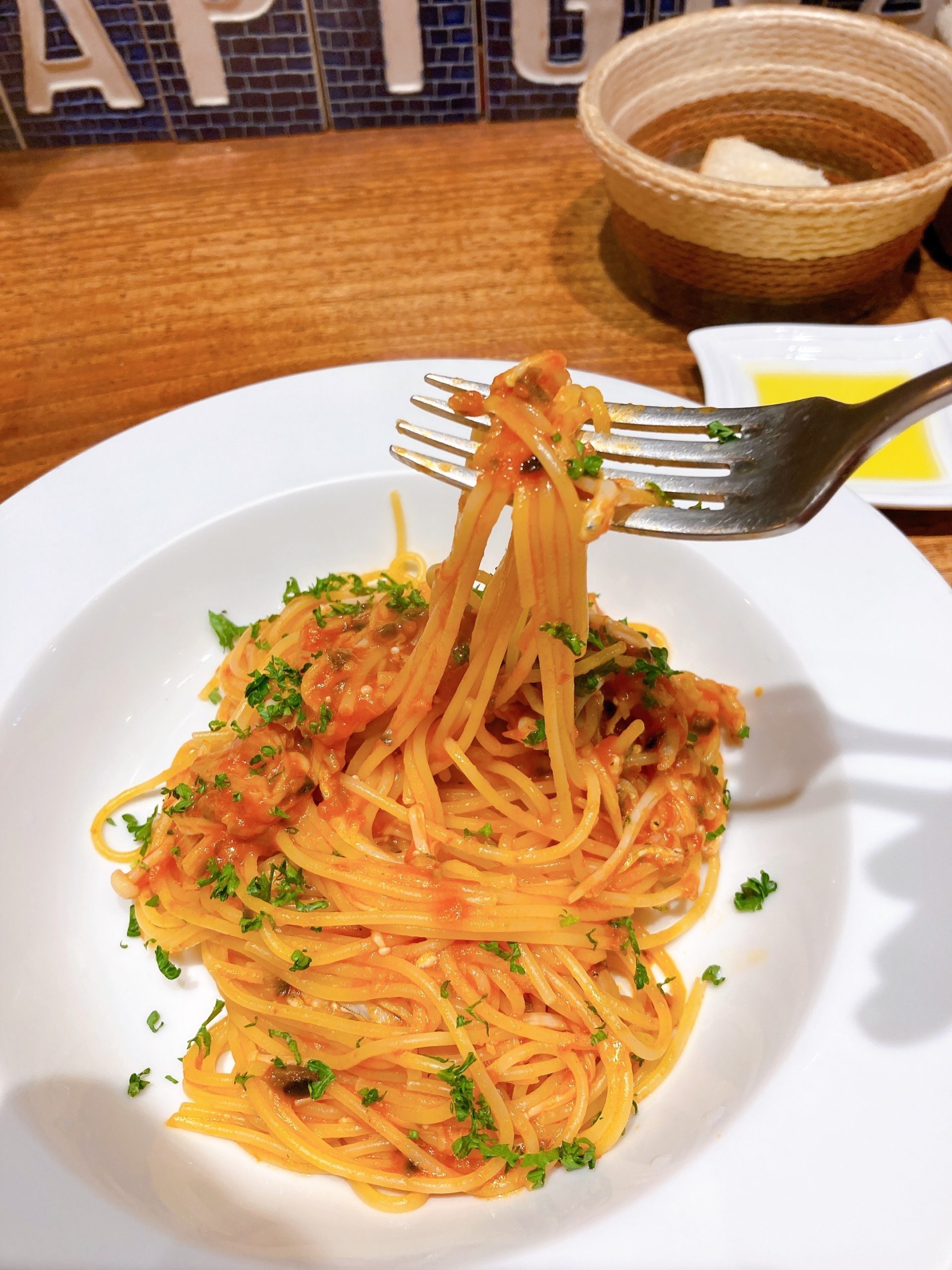 堺筋本町の小さなイタリア ラ ピニャータ わいわいにぎやかな店内でカラフル前菜のランチを楽しみました 本町ブログ